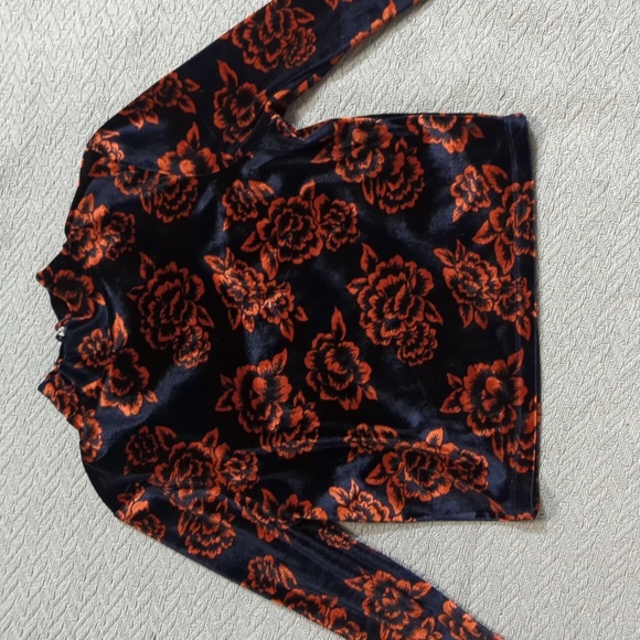 Forever 21 floral top - Picture 2 of 4